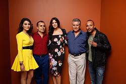 برای دیدن سایز بزرگ روی عکس کلیک کنید

نام: rhino-season-portraits-2012-toronto-20120912-135636-138.jpg
دیدن: 190
حجم: 41.9 کیلو بایت