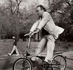 برای دیدن سایز بزرگ روی عکس کلیک کنید

نام: Christopher-Hitchens-feet-off-the-pedals.jpg
دیدن: 249
حجم: 84.0 کیلو بایت
