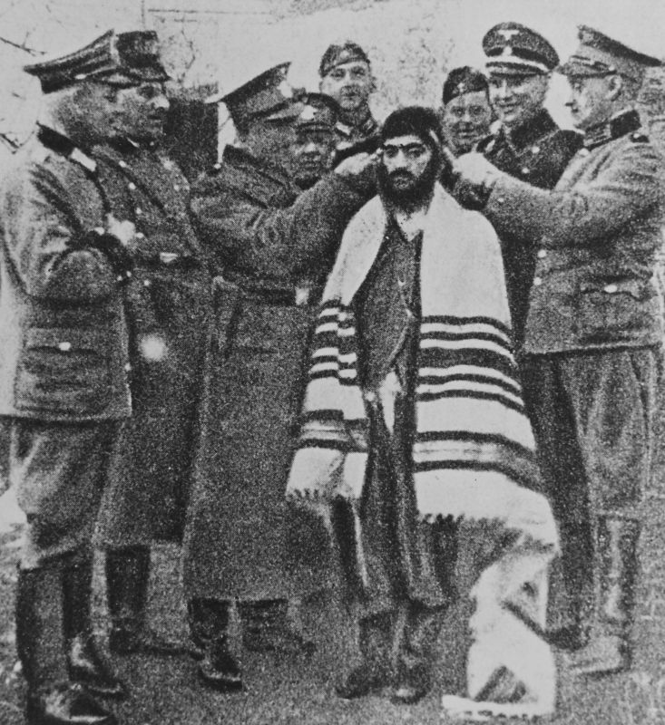 برای دیدن سایز بزرگ روی عکس کلیک کنید

نام: Bergen-Belsen-Concentration-Camp.jpg
دیدن: 3848
حجم: 130.8 کیلو بایت