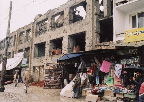 نام: 141350-shops-pring-up-amongst-the-ruins-kabul-afghanistan.jpg نمایش: 63 اندازه: 64.9 کیلو بایت