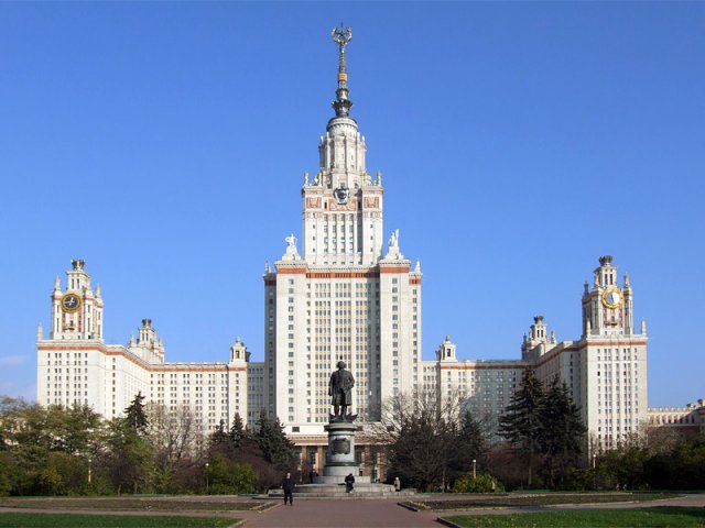 نام: lomonossov-uni-moskau.jpg نمایش: 99 اندازه: 53.7 کیلو بایت
