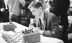 برای دیدن سایز بزرگ روی عکس کلیک کنید

نام: Bobby-Fischer-in-1965-007.jpg
دیدن: 53
حجم: 27.2 کیلو بایت