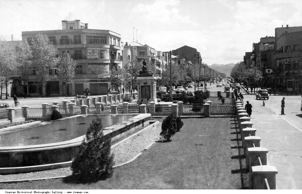 برای دیدن سایز بزرگ روی عکس کلیک کنید

نام: Tehran_Ferdowsi_Square_1950s.jpg
دیدن: 212
حجم: 124.3 کیلو بایت