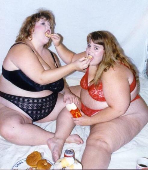 برای دیدن سایز بزرگ روی عکس کلیک کنید
نام: two-fat-girls-eat.jpg
دیدن: 547
حجم: 37.2 کیلو بایت