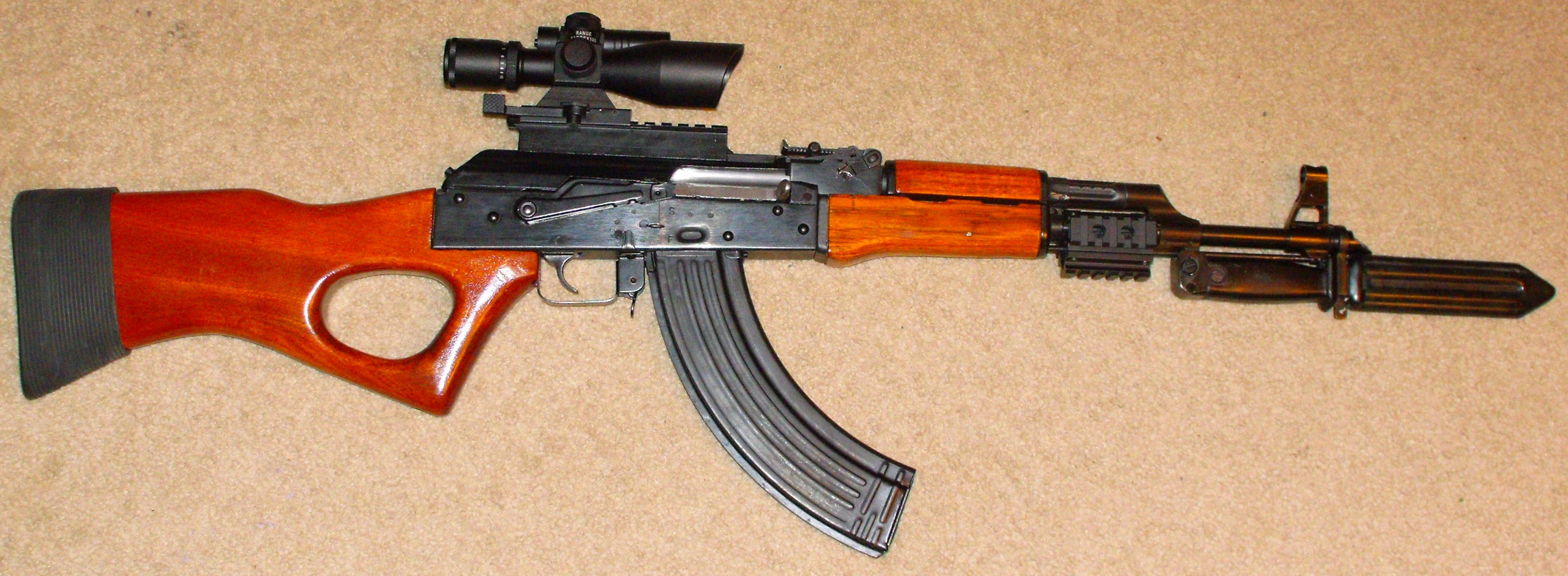 نام: Modified_Chinese_(Norinco)_AK-47.jpg نمایش: 391 اندازه: 740.3 کیلو بایت